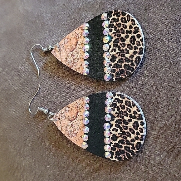 3/$20 Faux Leather Embellished Cheetah Marble Teardrop Dangle Earrings - Picture 2 of 6